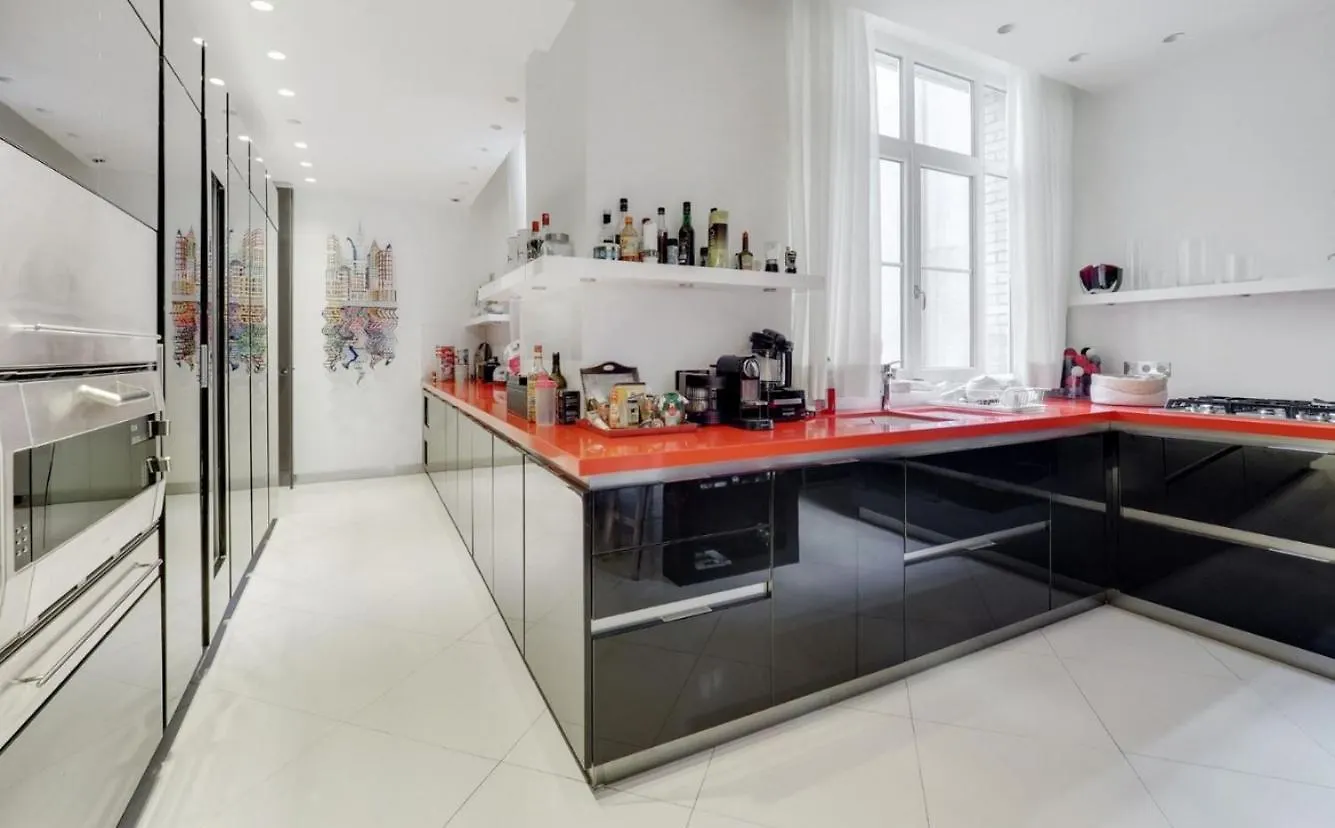 Apartment Charming Home Center of Paris